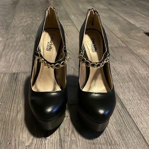 Black heels size 7
